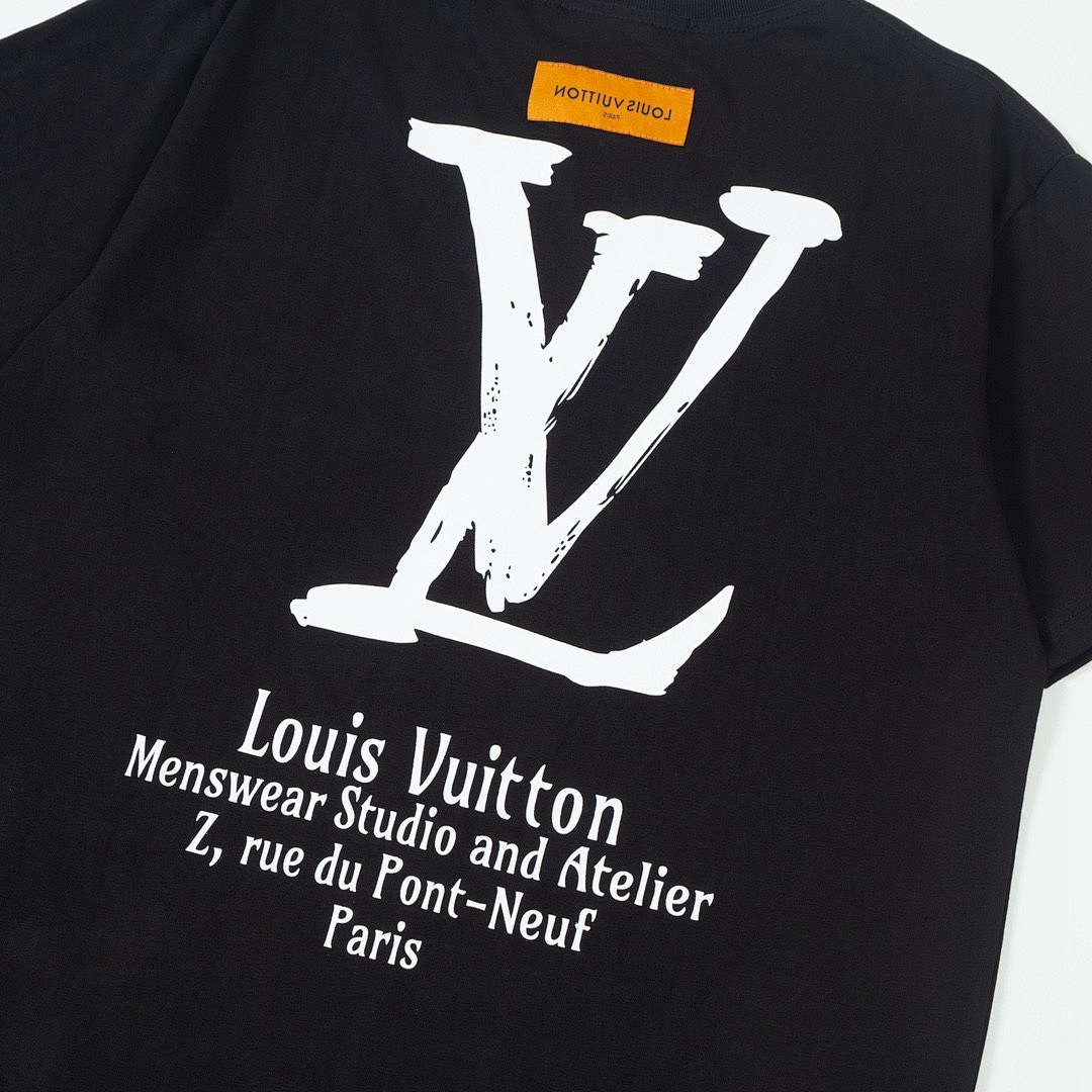 Louis Vuitton T-Shirt Style 327 detail view 1