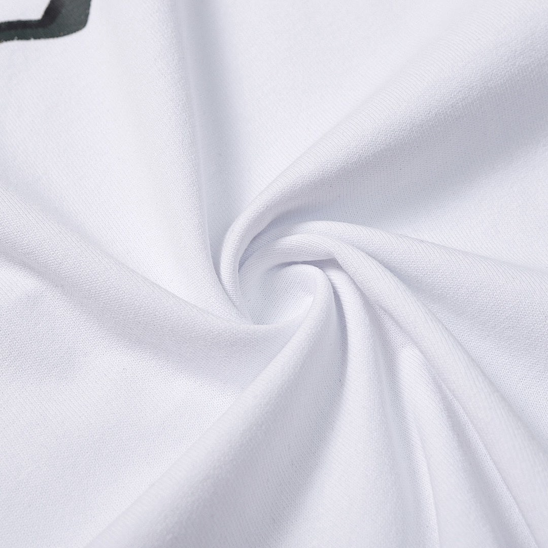 Louis Vuitton T-Shirt Style 329 detail view 1
