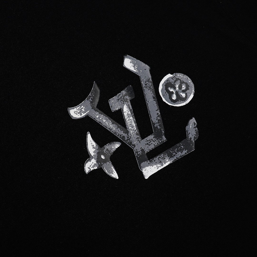 Louis Vuitton T-Shirt Style 330 detail view 2