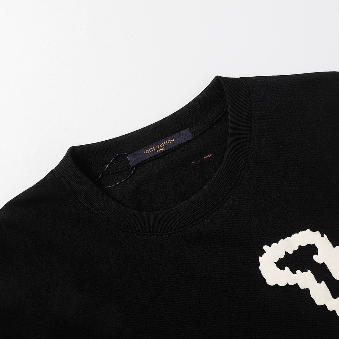 Louis Vuitton T-Shirt Style 331 detail view 5