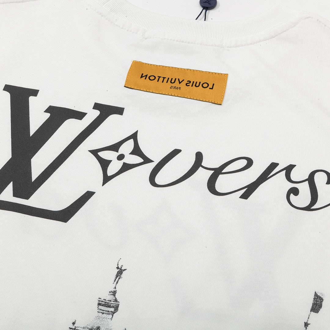 Louis Vuitton T-Shirt Style 333 detail view 1