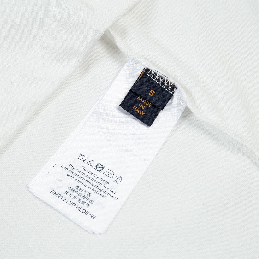 Louis Vuitton T-Shirt Style 338 detail view 5