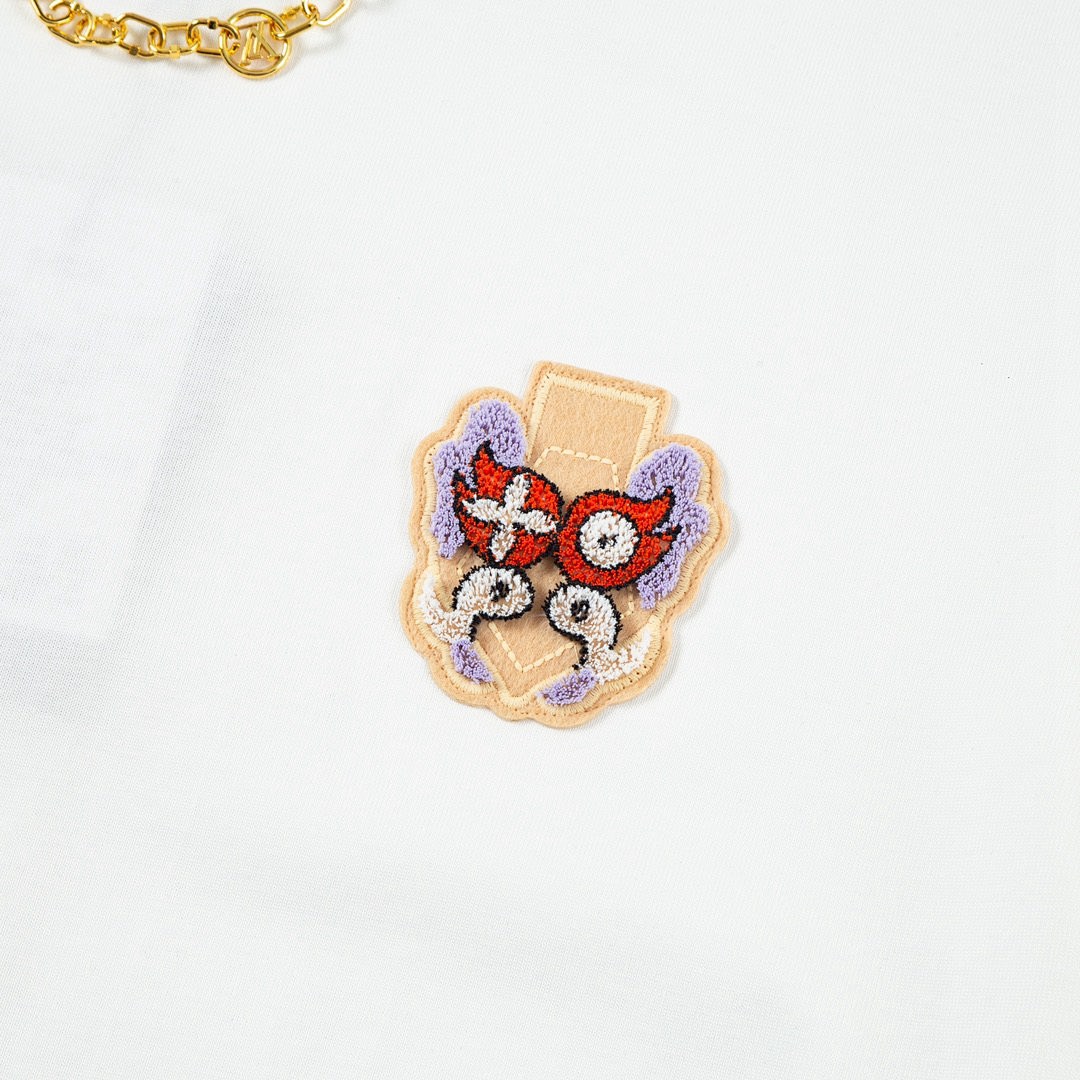 Louis Vuitton T-Shirt Style 340 detail view 1
