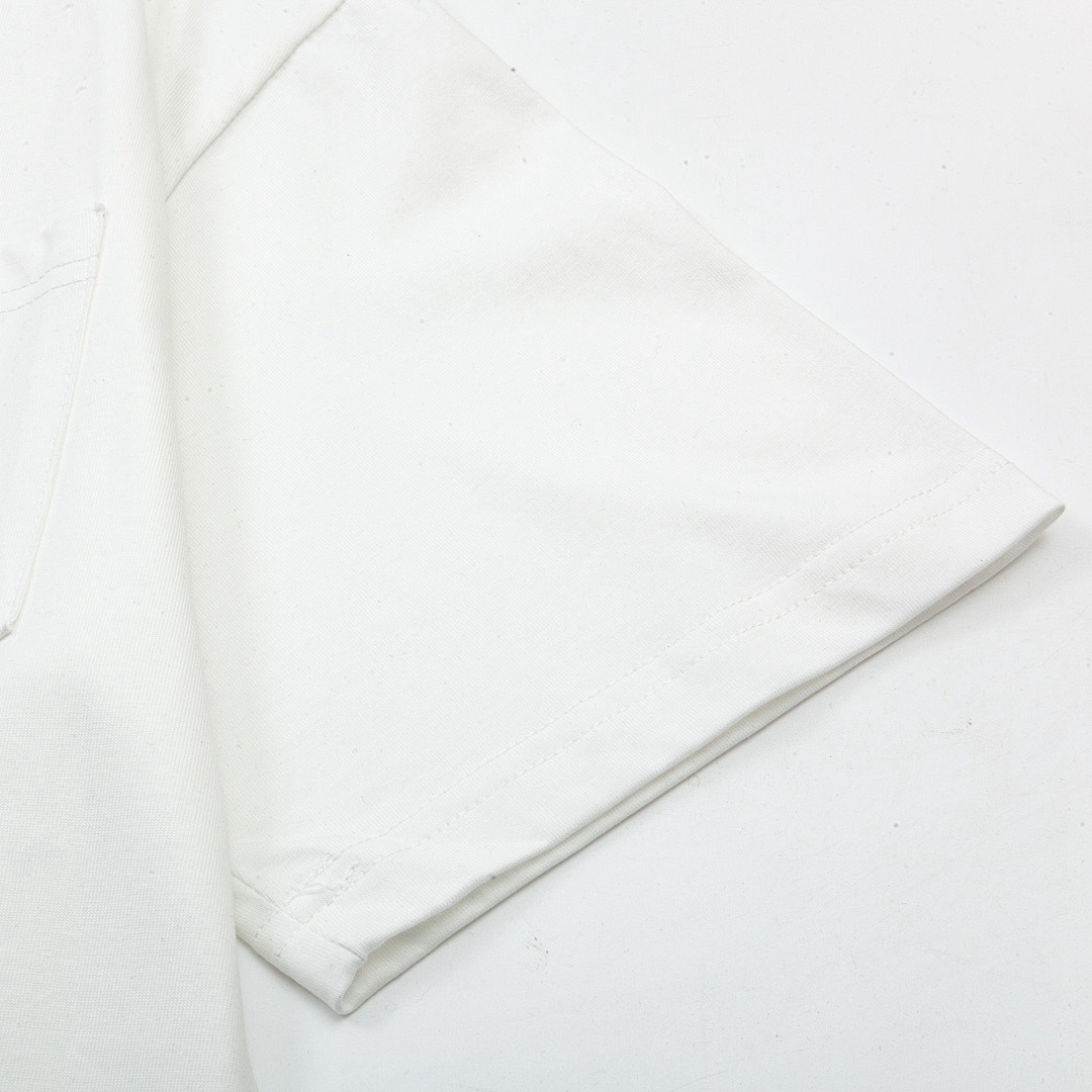 Louis Vuitton T-Shirt Style 341 detail view 1