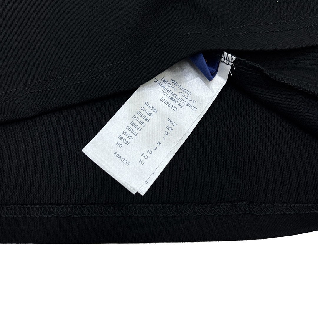 Louis Vuitton T-Shirt Style 343 detail view 2
