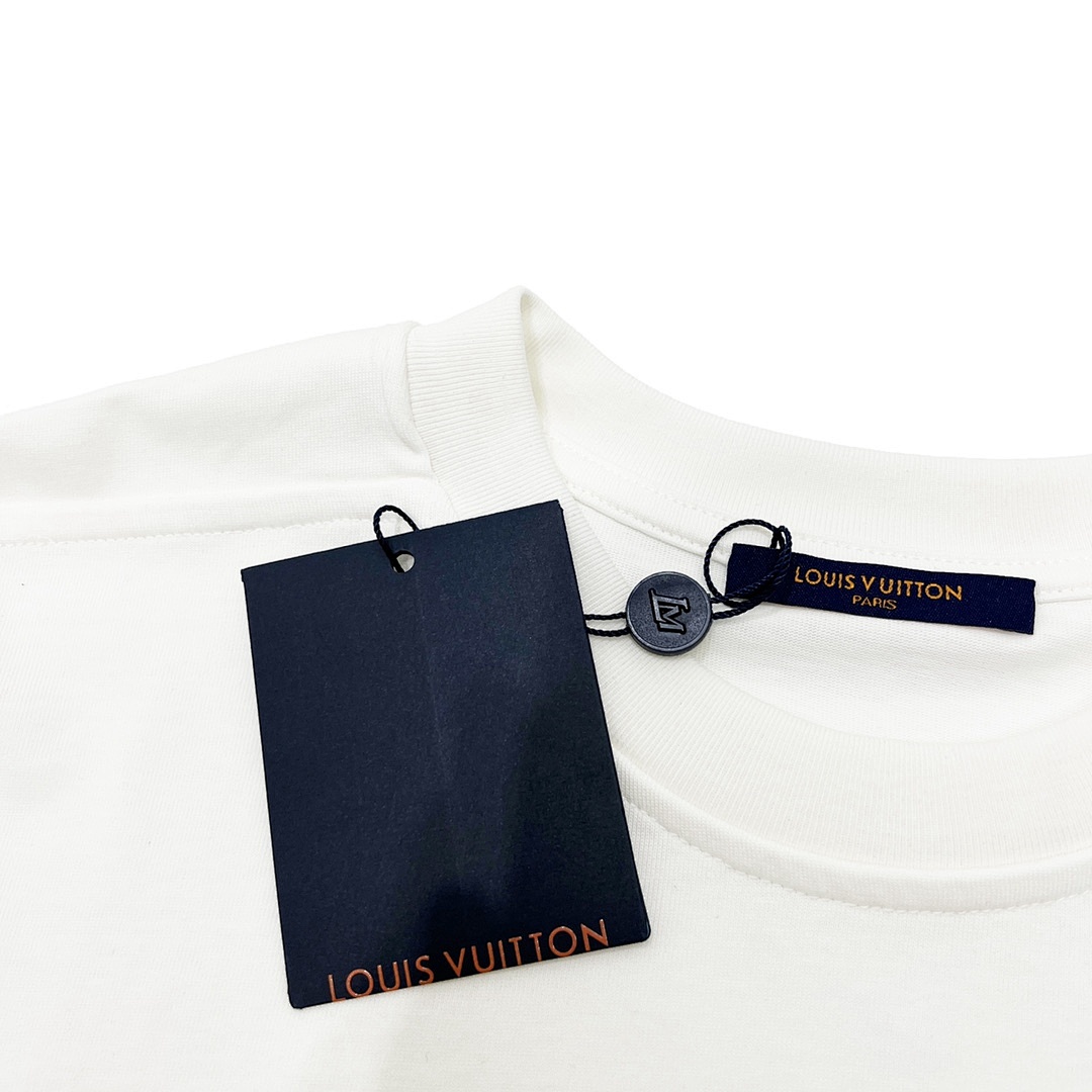 Louis Vuitton T-Shirt Style 344 detail view 2