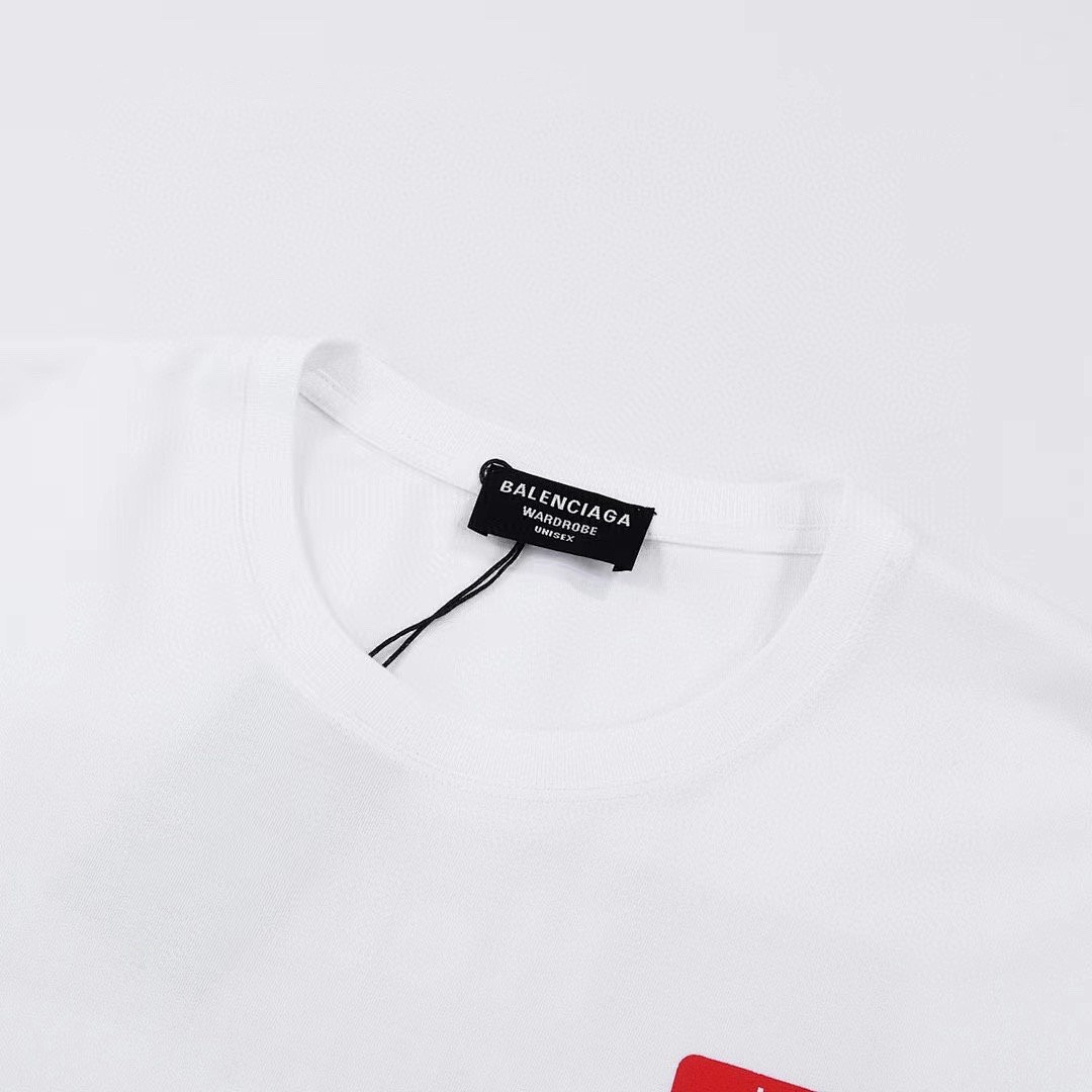 Balenciaga T-Shirt Style 274 detail view 3