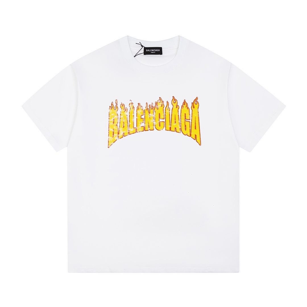 Balenciaga T-Shirt Style 275 detail view 2