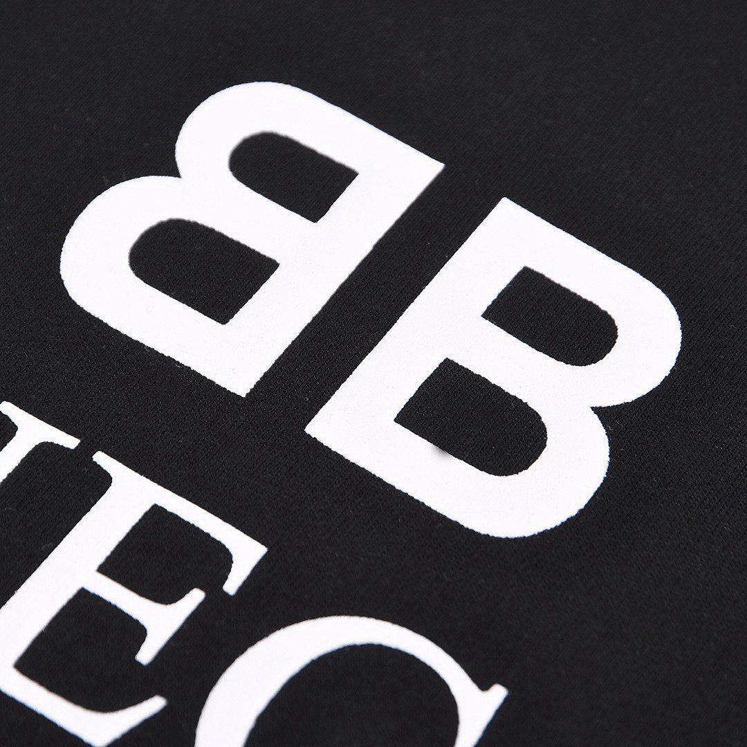Balenciaga T-Shirt Style 284 detail view 1