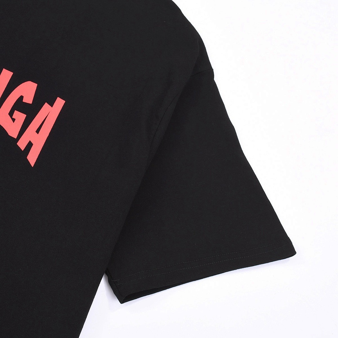 Balenciaga T-Shirt Style 311 detail view 1