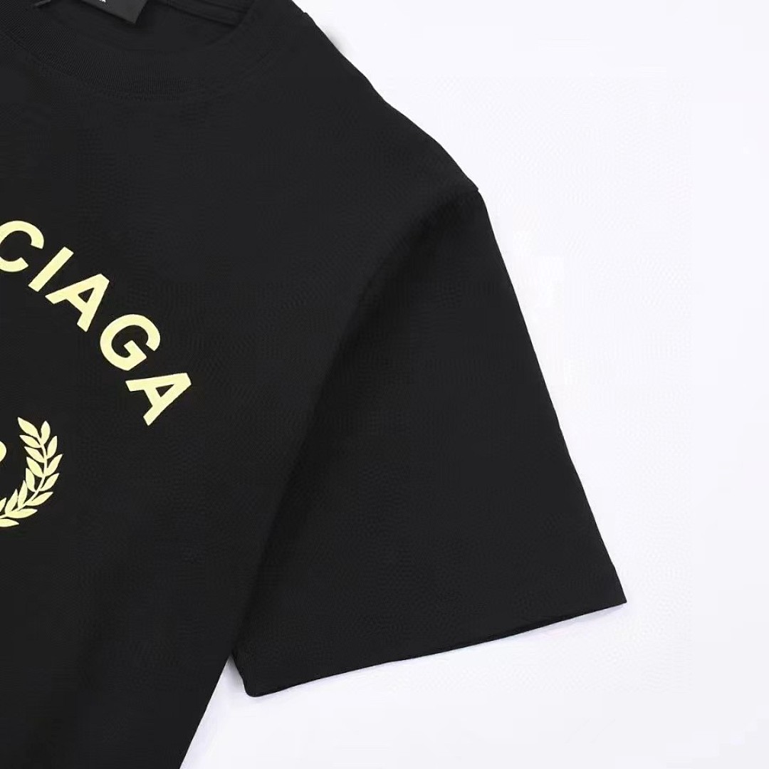 Balenciaga T-Shirt Style 340 detail view 2