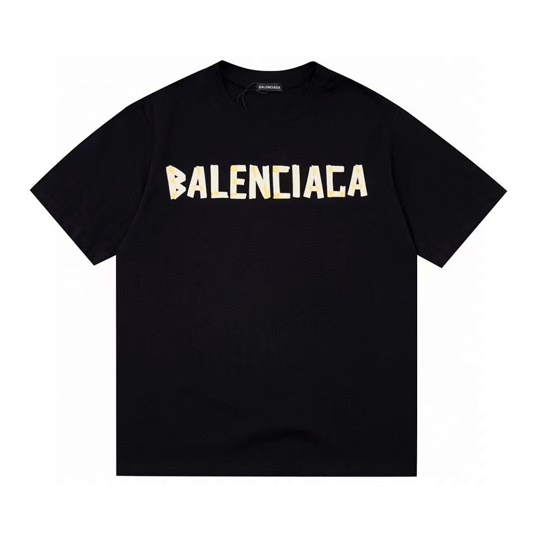 Balenciaga T-Shirt Style 348 detail view 2