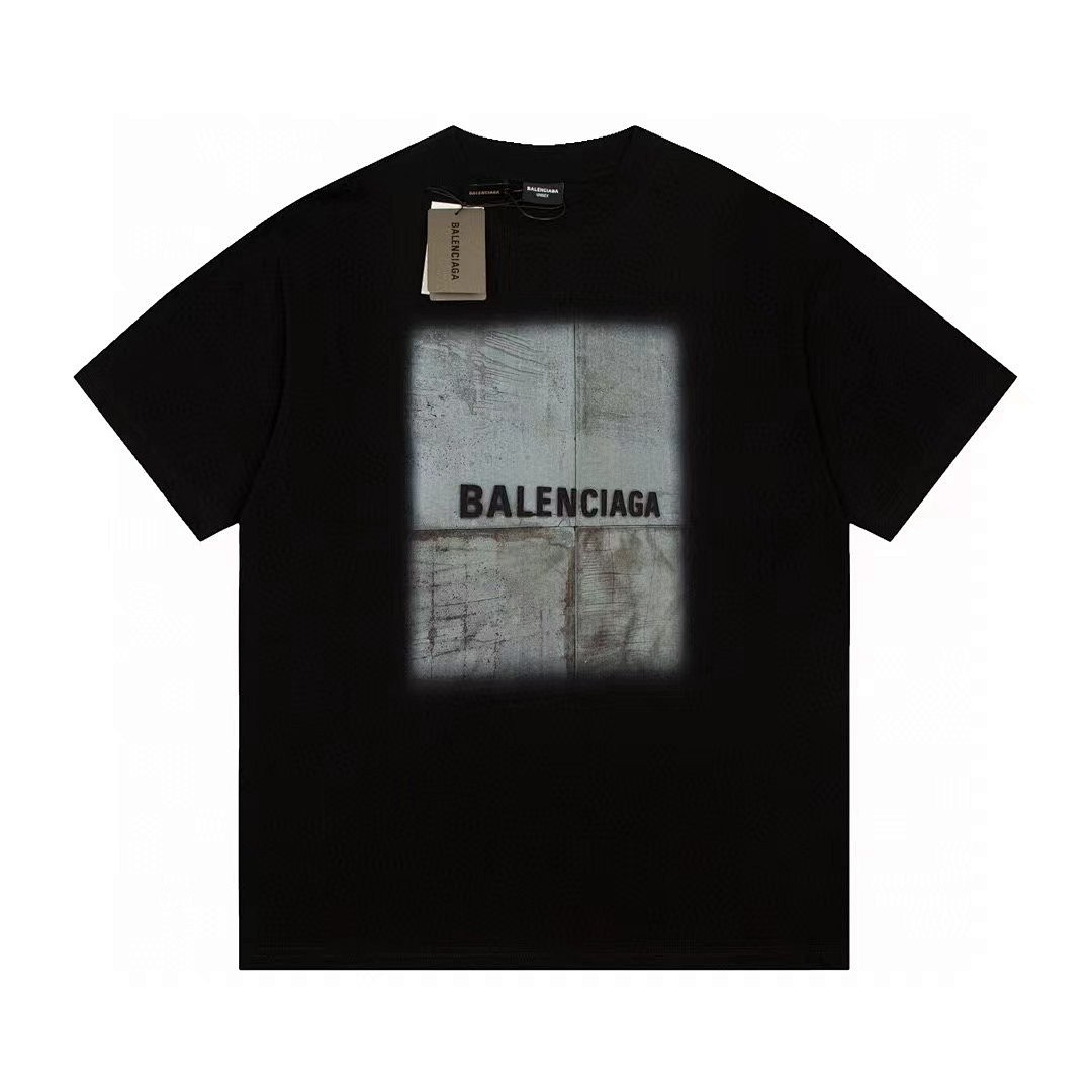 Balenciaga T-Shirt Style 351 main view