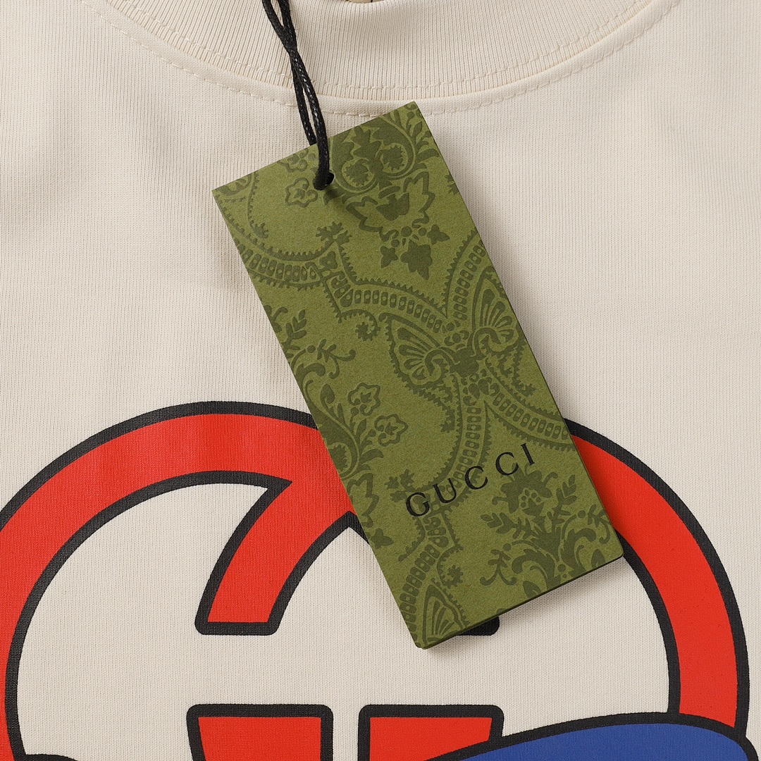 Gucci T-Shirt Style 279 detail view 2