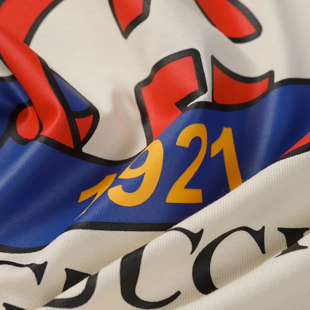 Gucci T-Shirt Style 279 detail view 4