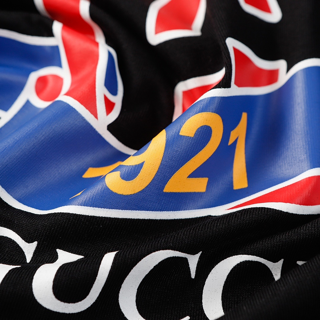 Gucci T-Shirt Style 280 detail view 4