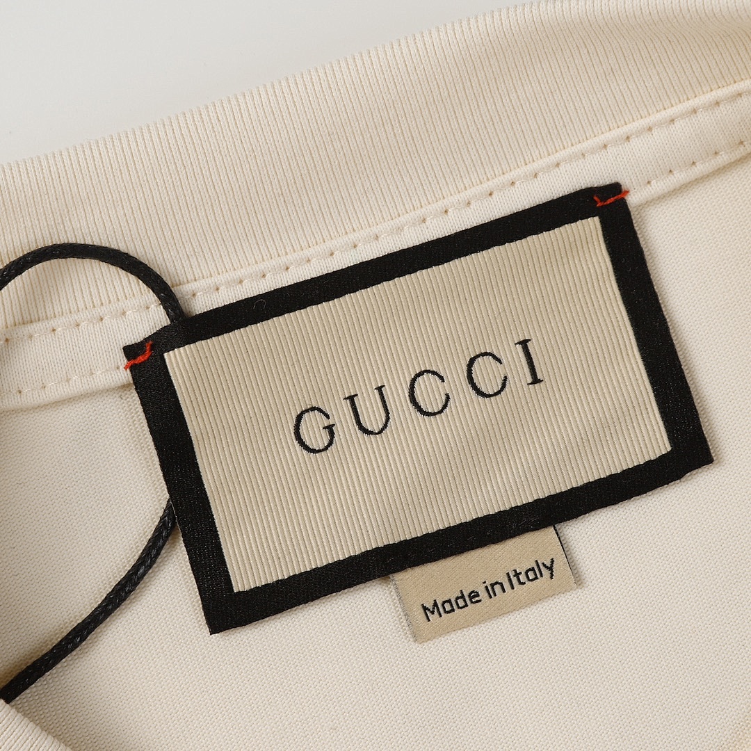 Gucci T-Shirt Style 281 detail view 2