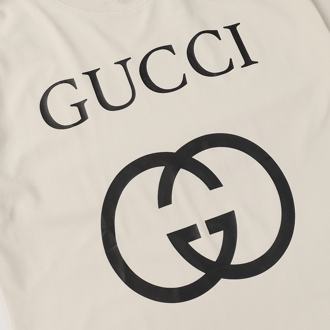 Gucci T-Shirt Style 281 detail view 4