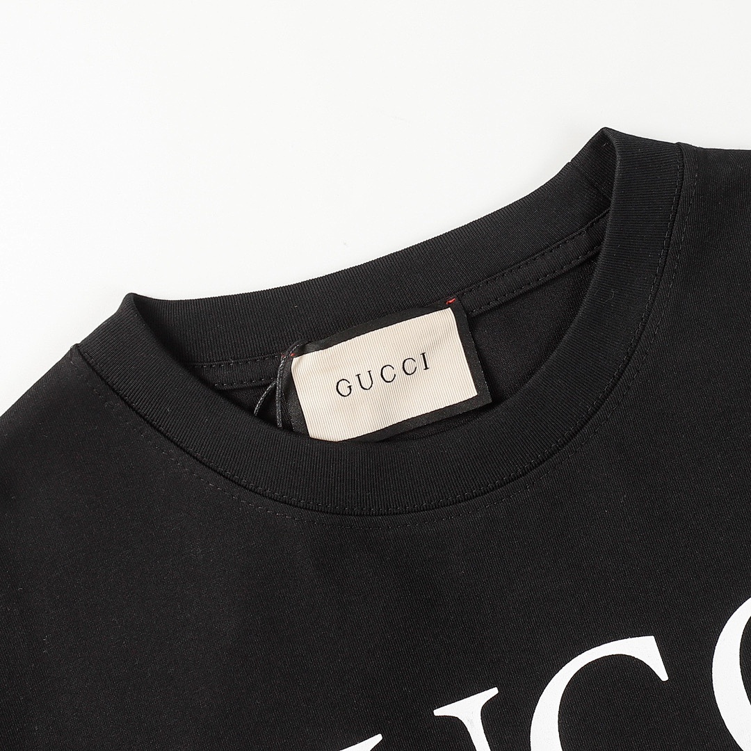 Gucci T-Shirt Style 282 detail view 5