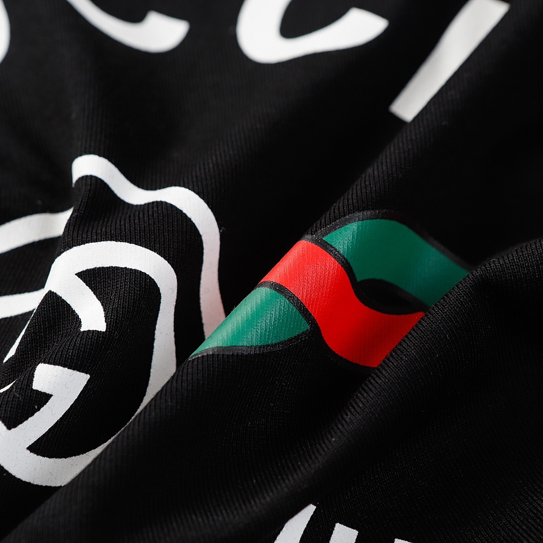 Gucci T-Shirt Style 286 detail view 6