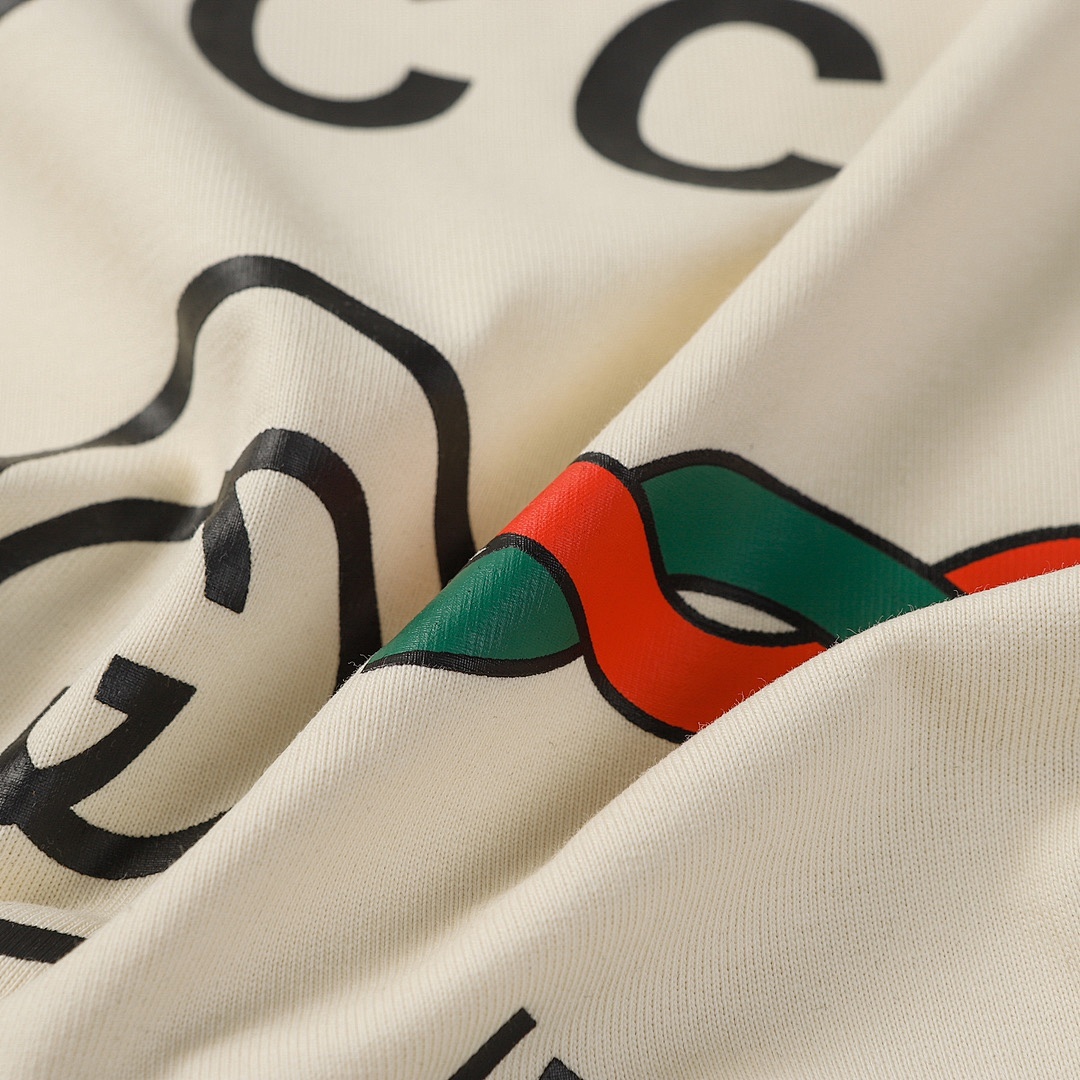 Gucci T-Shirt Style 287 detail view 5