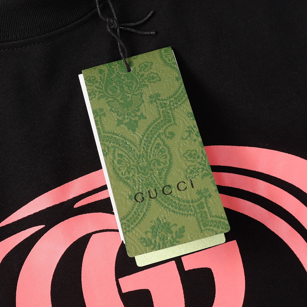 Gucci T-Shirt Style 290 detail view 1