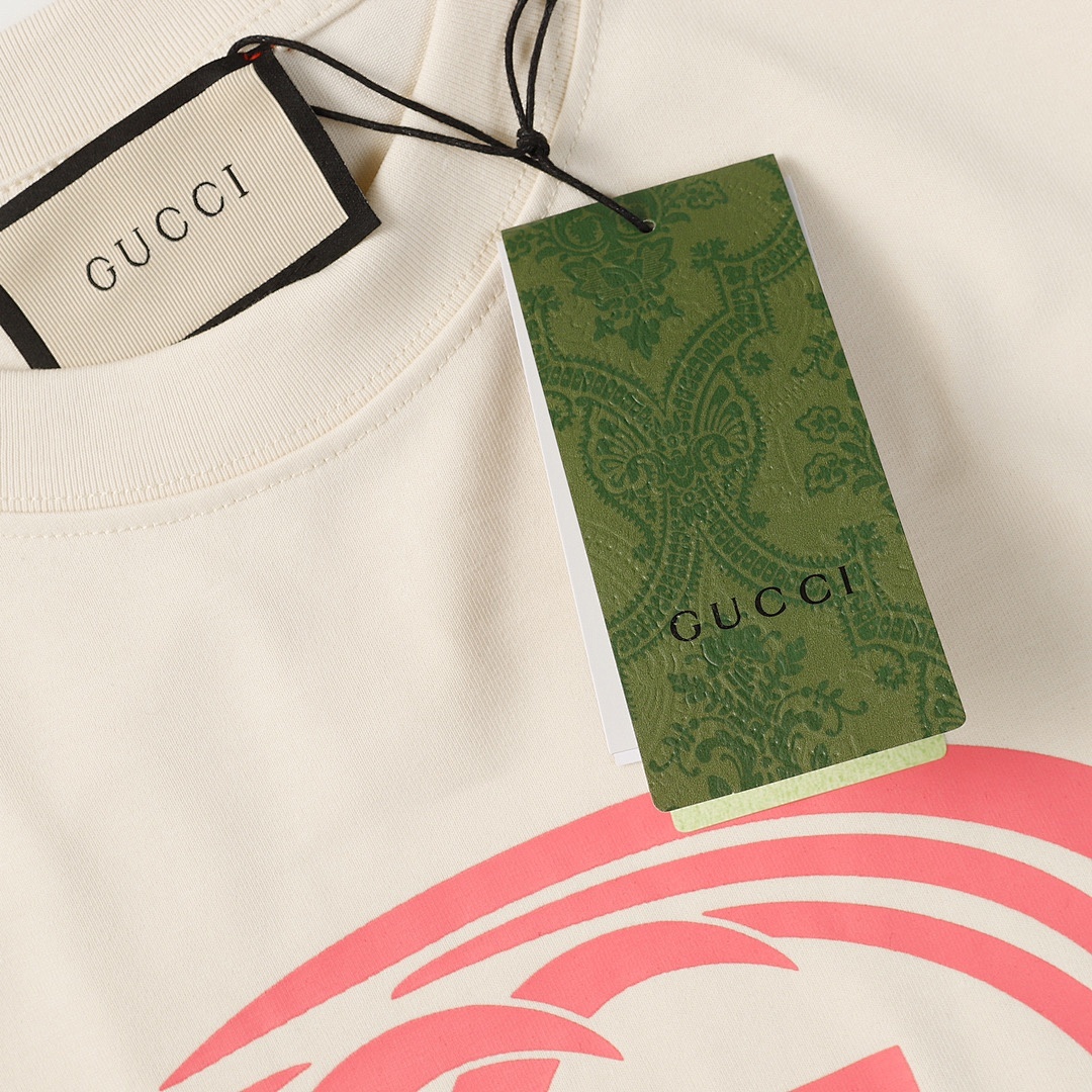Gucci T-Shirt Style 291 detail view 1