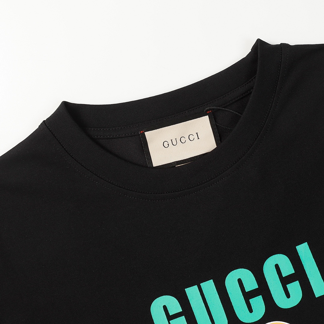 Gucci T-Shirt Style 292 detail view 5