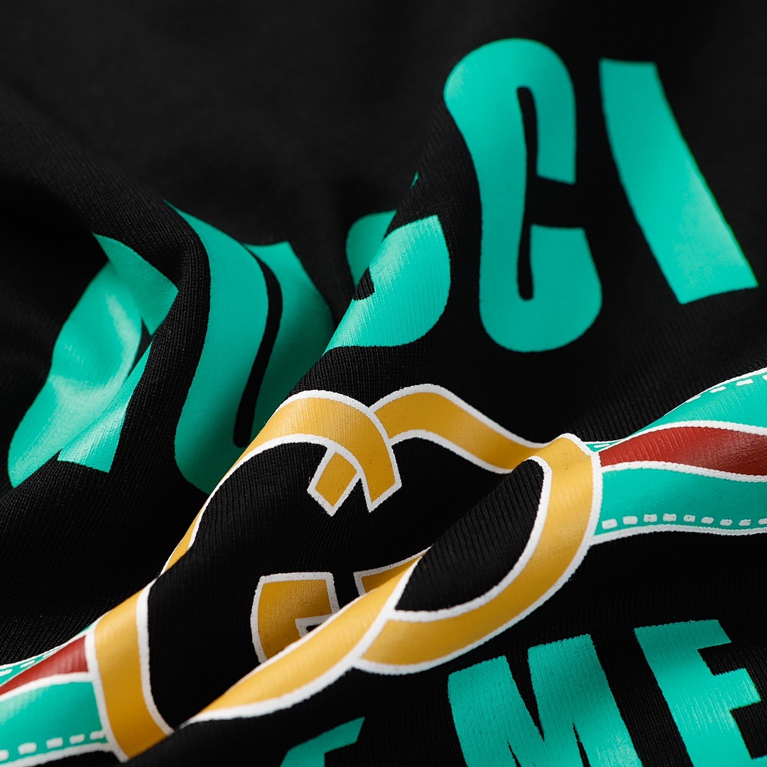 Gucci T-Shirt Style 292 detail view 6