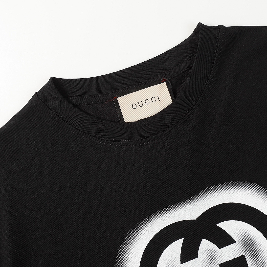 Gucci T-Shirt Style 296 detail view 5