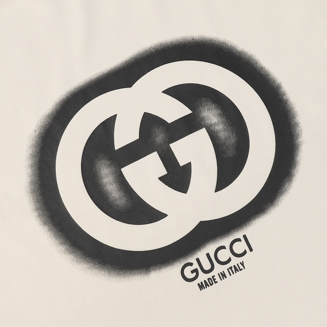 Gucci T-Shirt Style 297 detail view 2