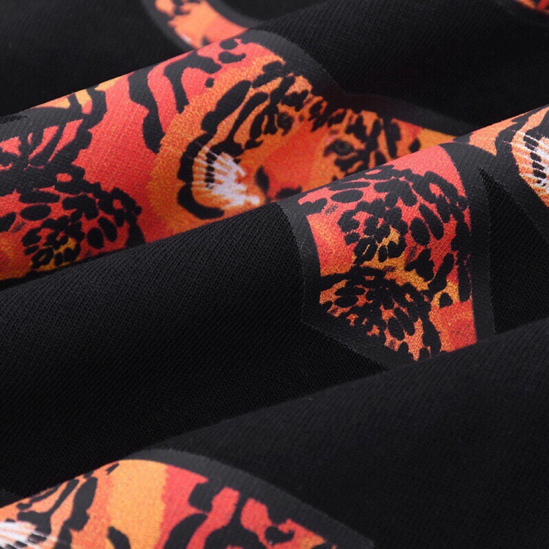 Gucci T-Shirt Style 304 detail view 2