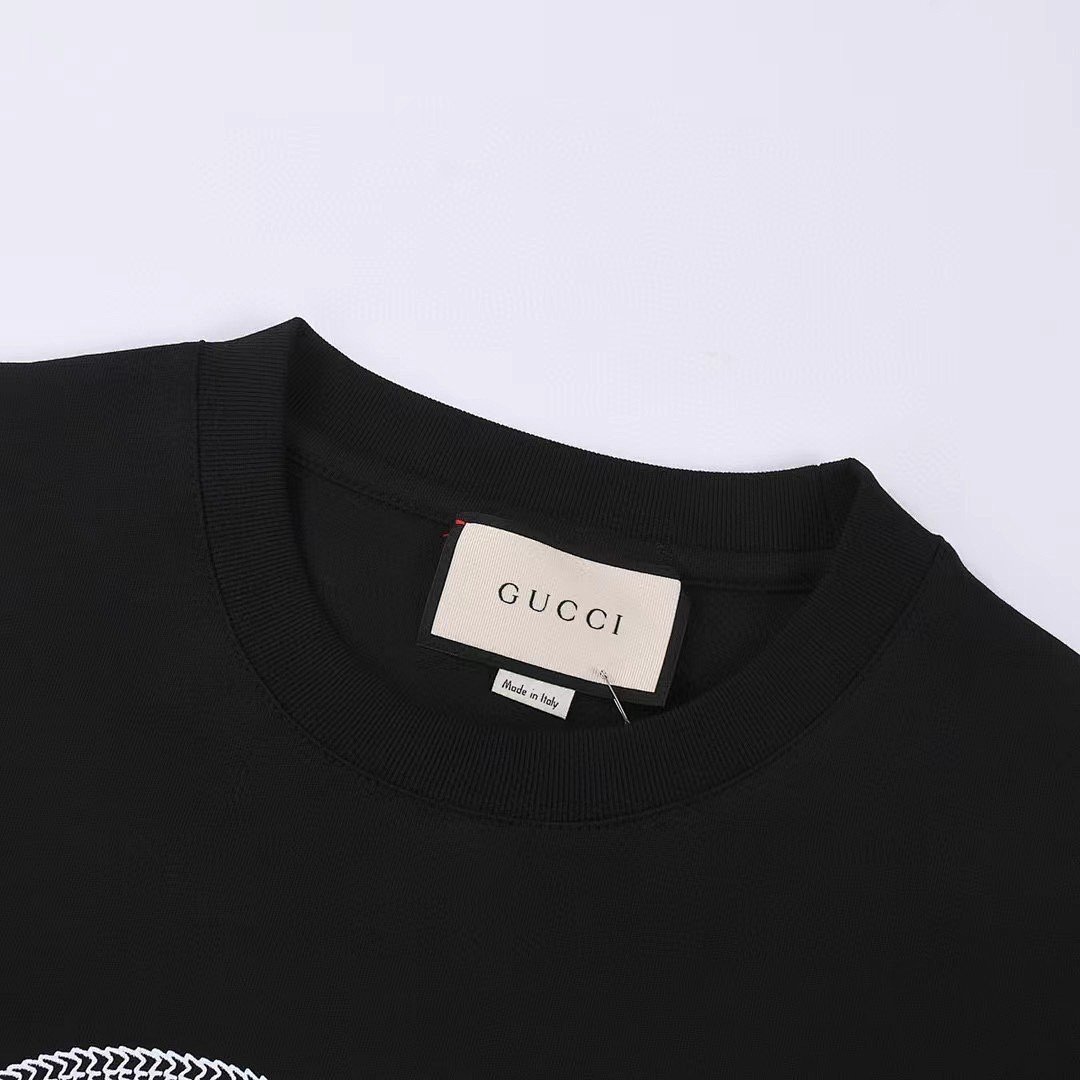 Gucci T-Shirt Style 332 detail view 4