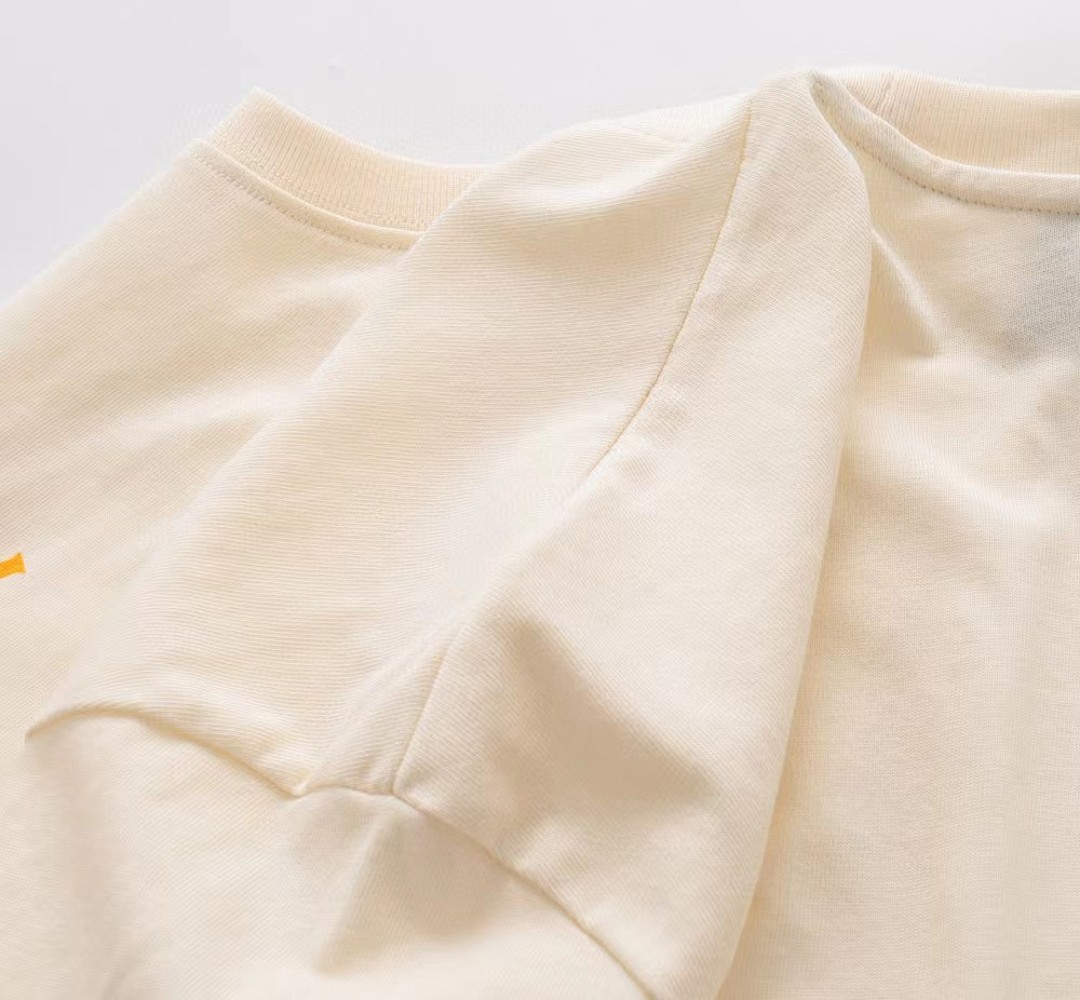 Gucci T-Shirt Style 386 detail view 2