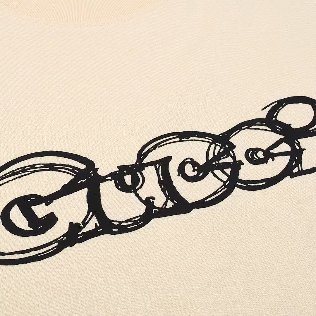 Gucci T-Shirt Style 390 main view