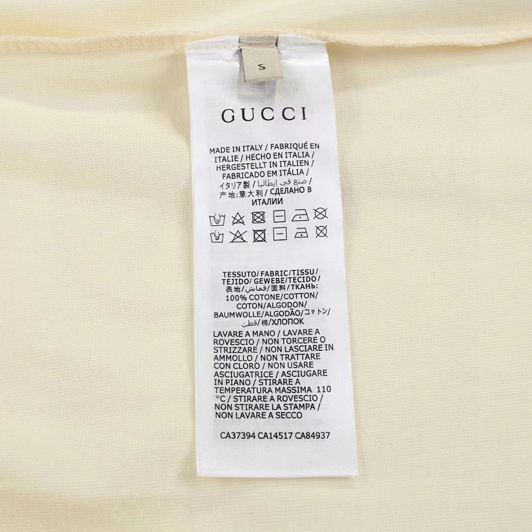 Gucci T-Shirt Style 390 detail view 2