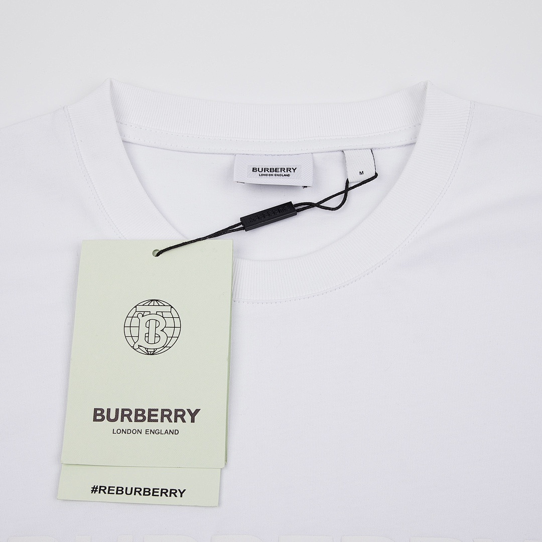 Burberry T-Shirt Style 061 detail view 2