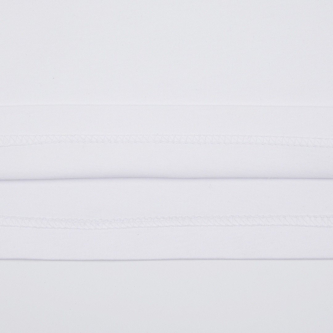 Burberry T-Shirt Style 061 detail view 5