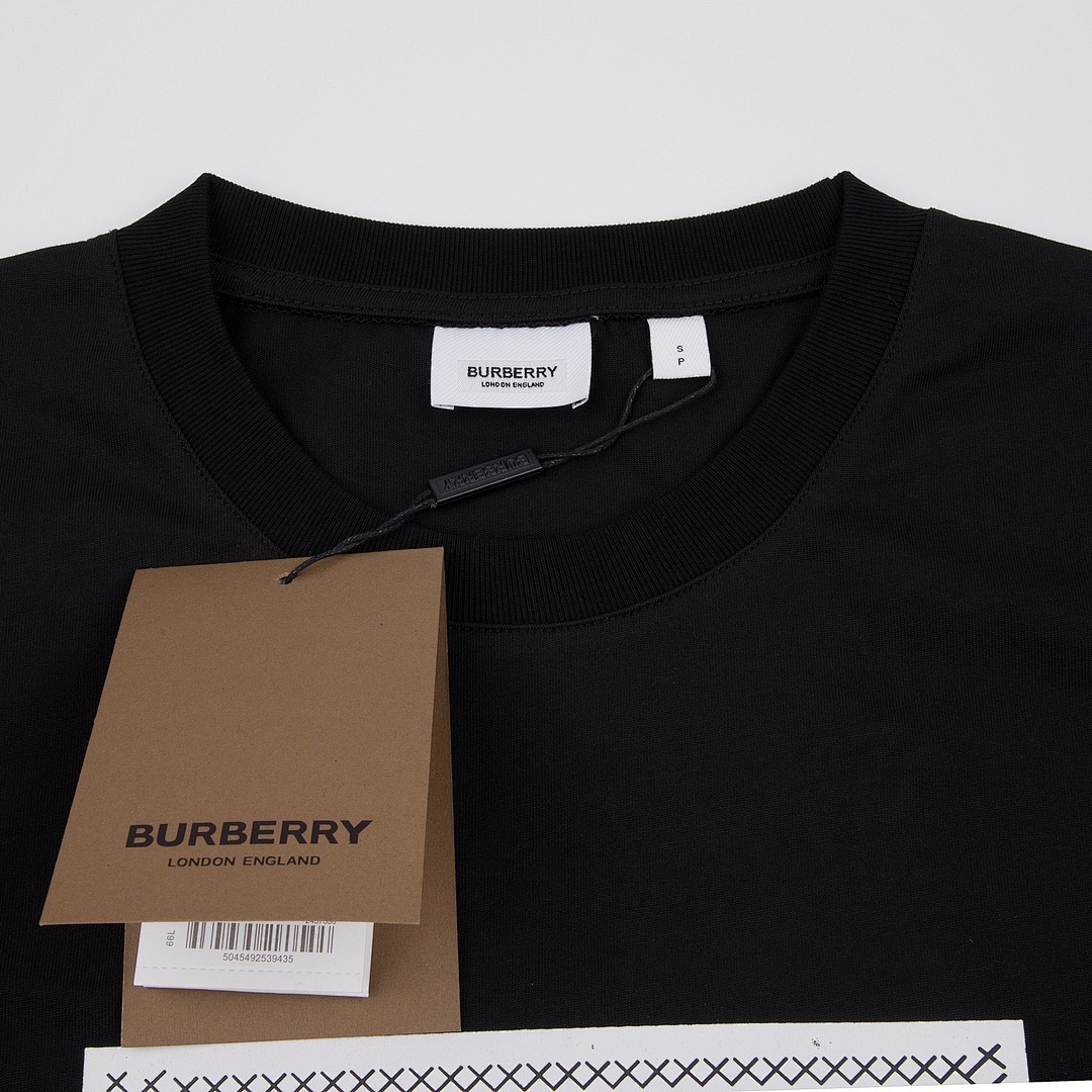 Burberry T-Shirt Style 063 detail view 3