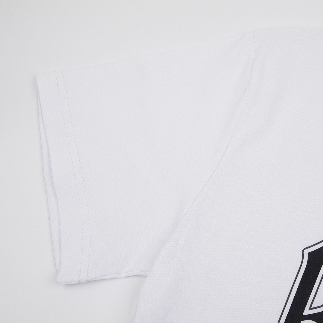 Burberry T-Shirt Style 065 detail view 4