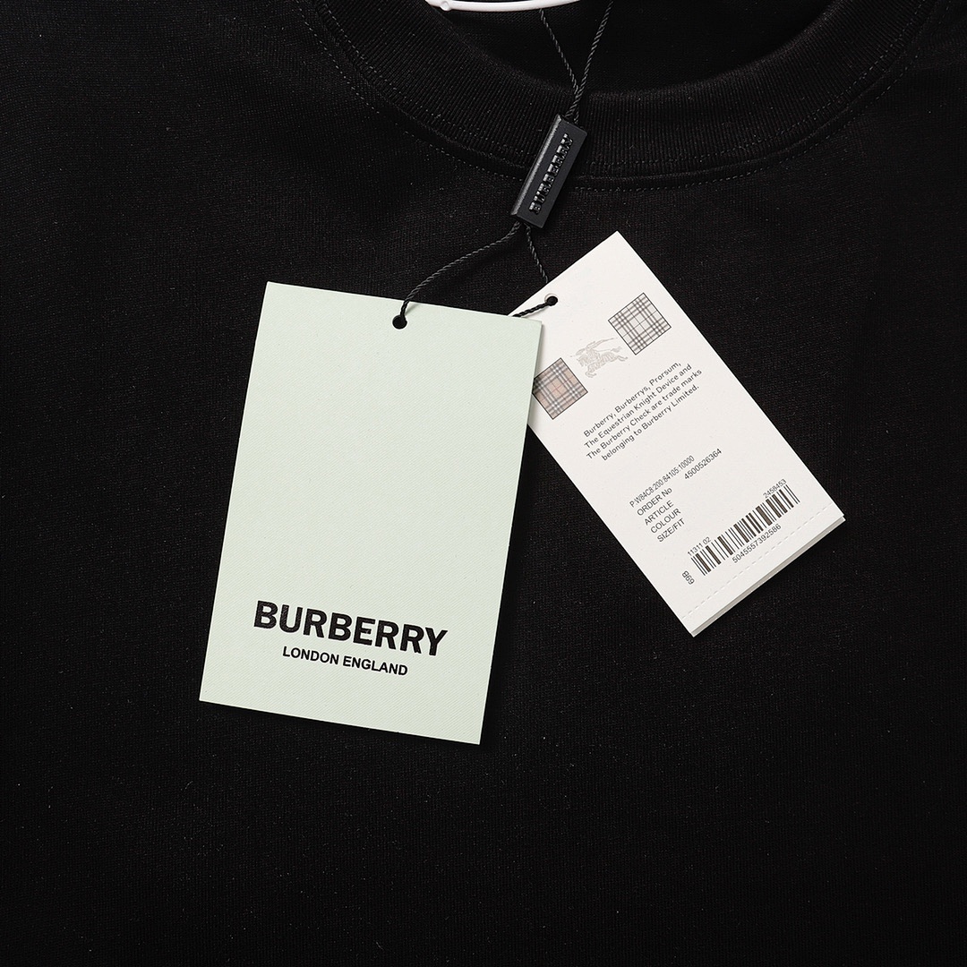 Burberry T-Shirt Style 070 detail view 4