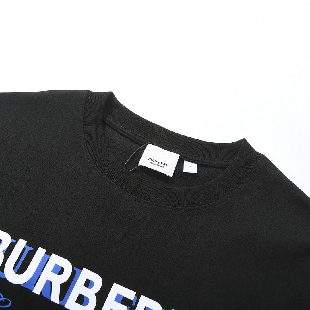 Burberry T-Shirt Style 090 detail view 3