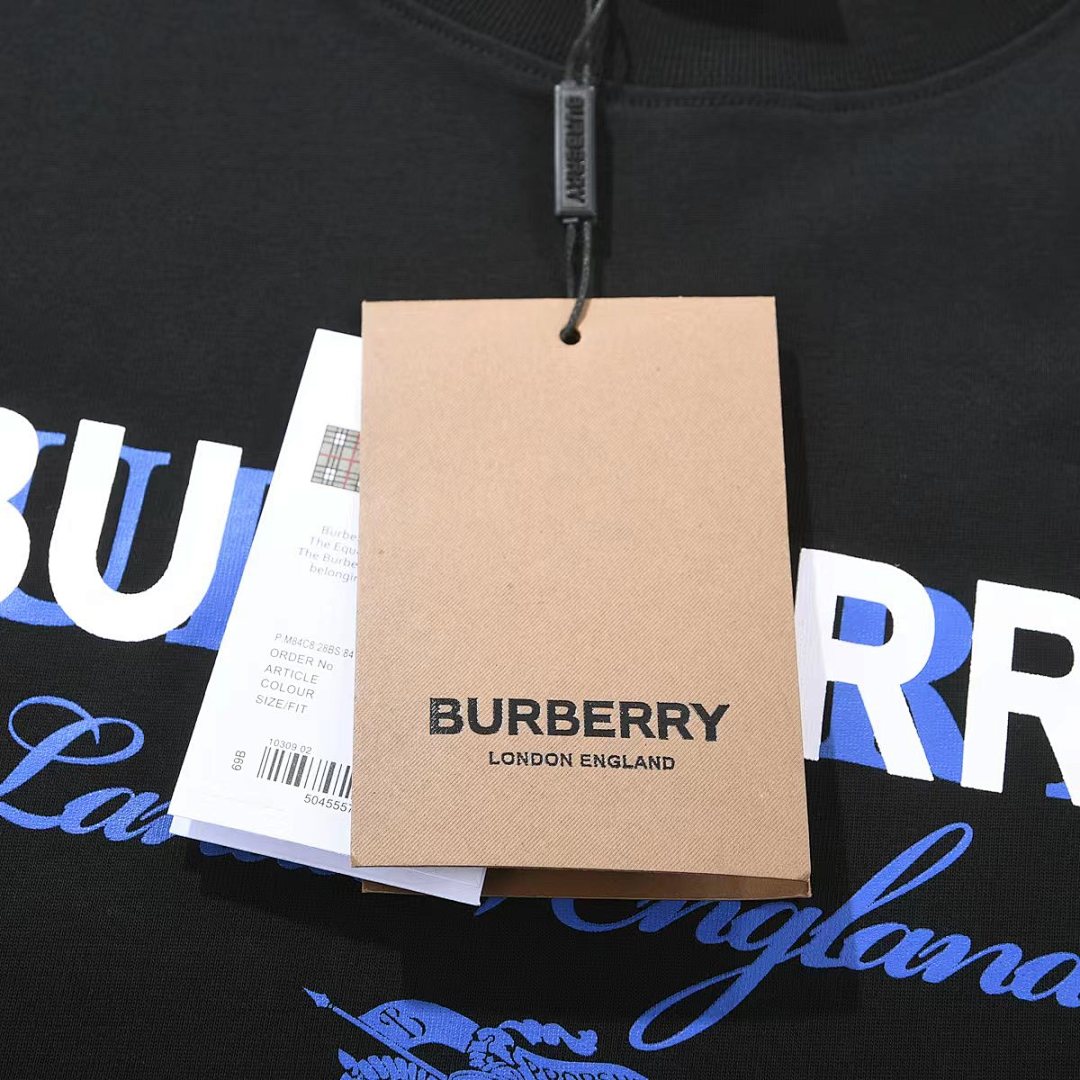 Burberry T-Shirt Style 090 detail view 4