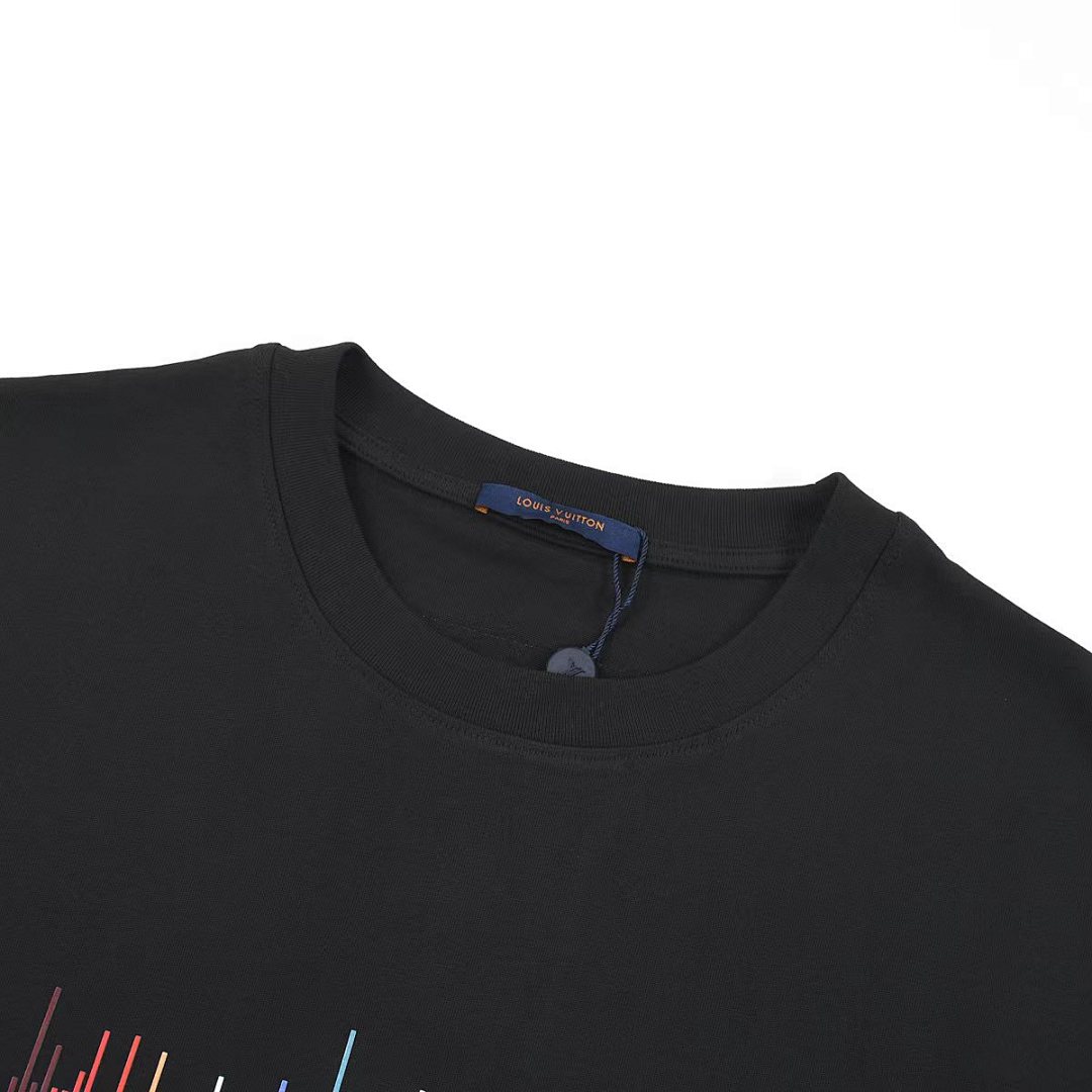 Louis Vuitton T-Shirt Style 369 detail view 3