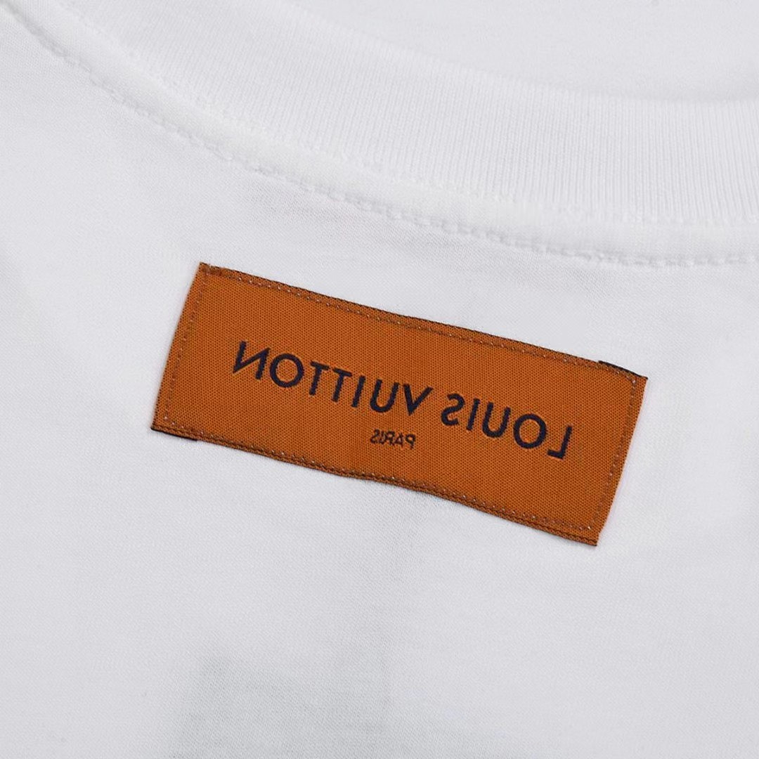 Louis Vuitton T-Shirt Style 371 detail view 1