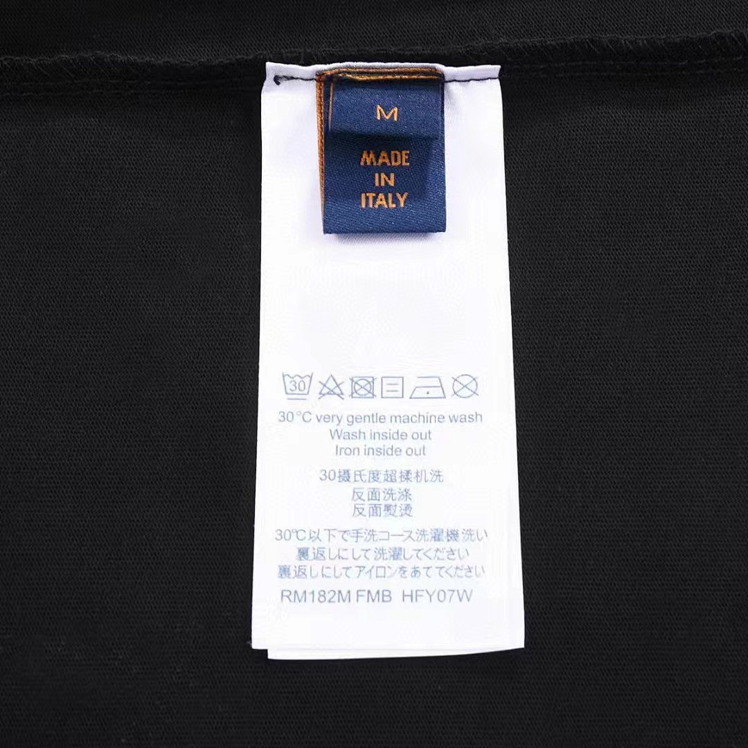 Louis Vuitton T-Shirt Style 372 detail view 2