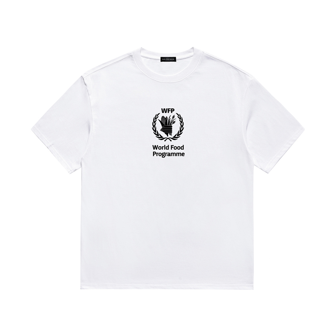 Balenciaga T-Shirt Style 374 detail view 1