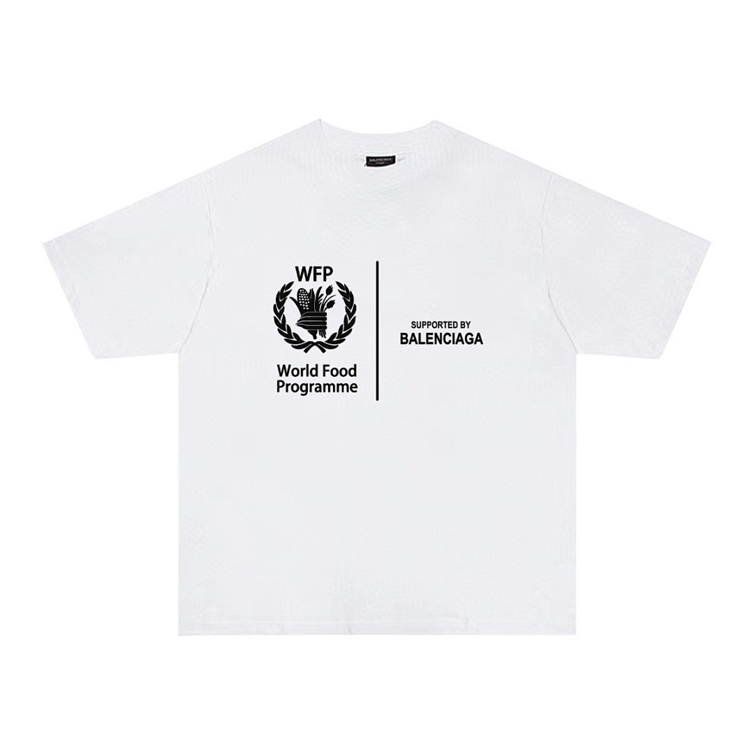 Balenciaga T-Shirt Style 420 detail view 1