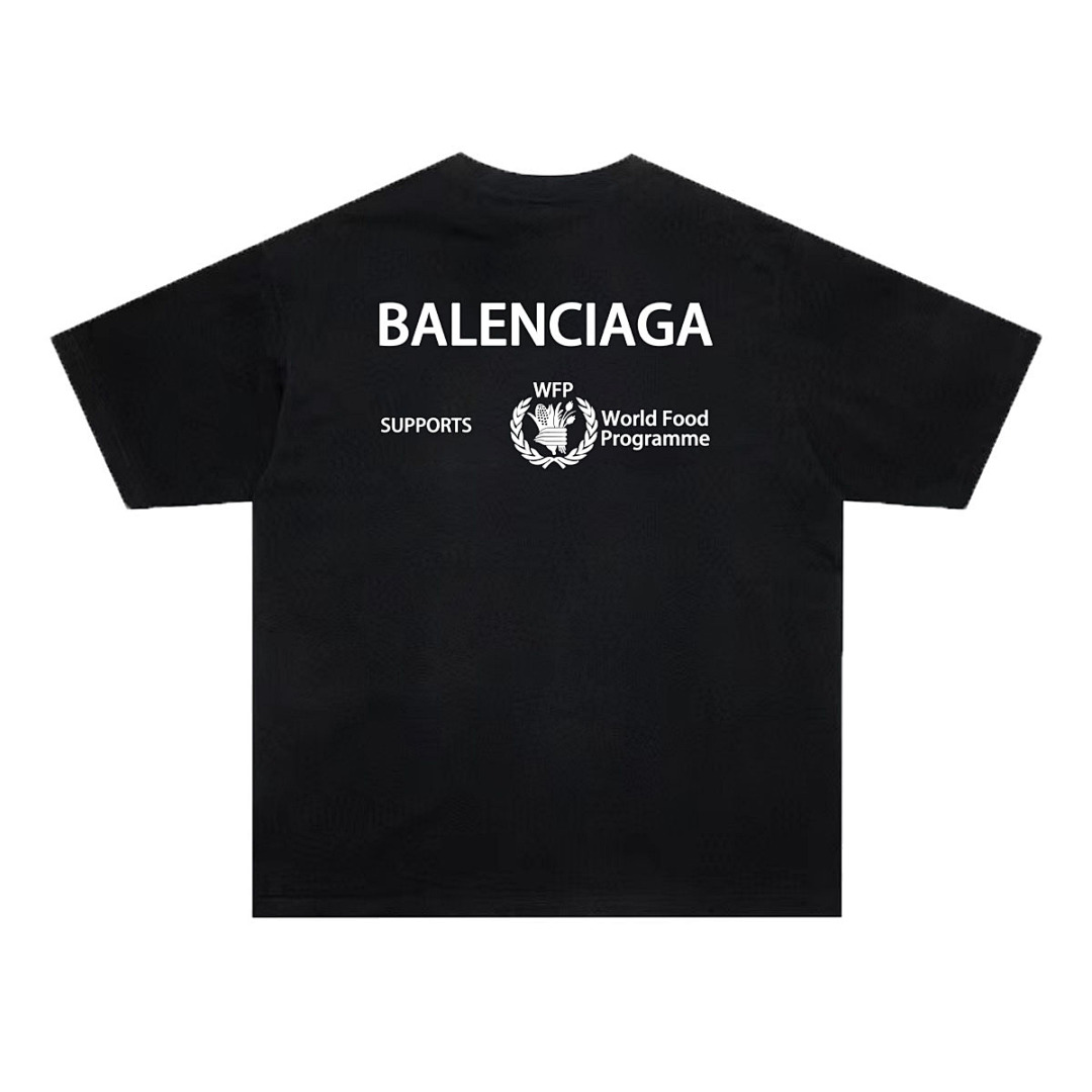 Balenciaga T-Shirt Style 421 detail view 2
