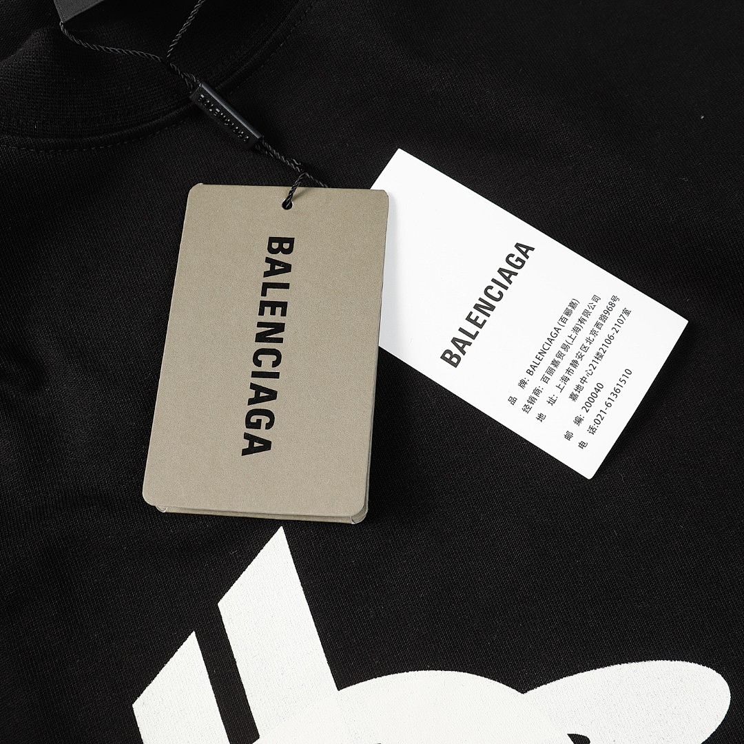 Balenciaga T-Shirt Style 513 detail view 1
